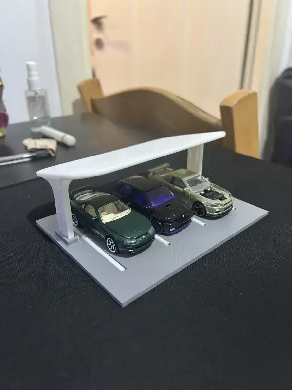 3 Araçlık Modern Otopark Sergi Standı – 1:64 Ölçek Koleksiyonluk: Ürün İncelemesi