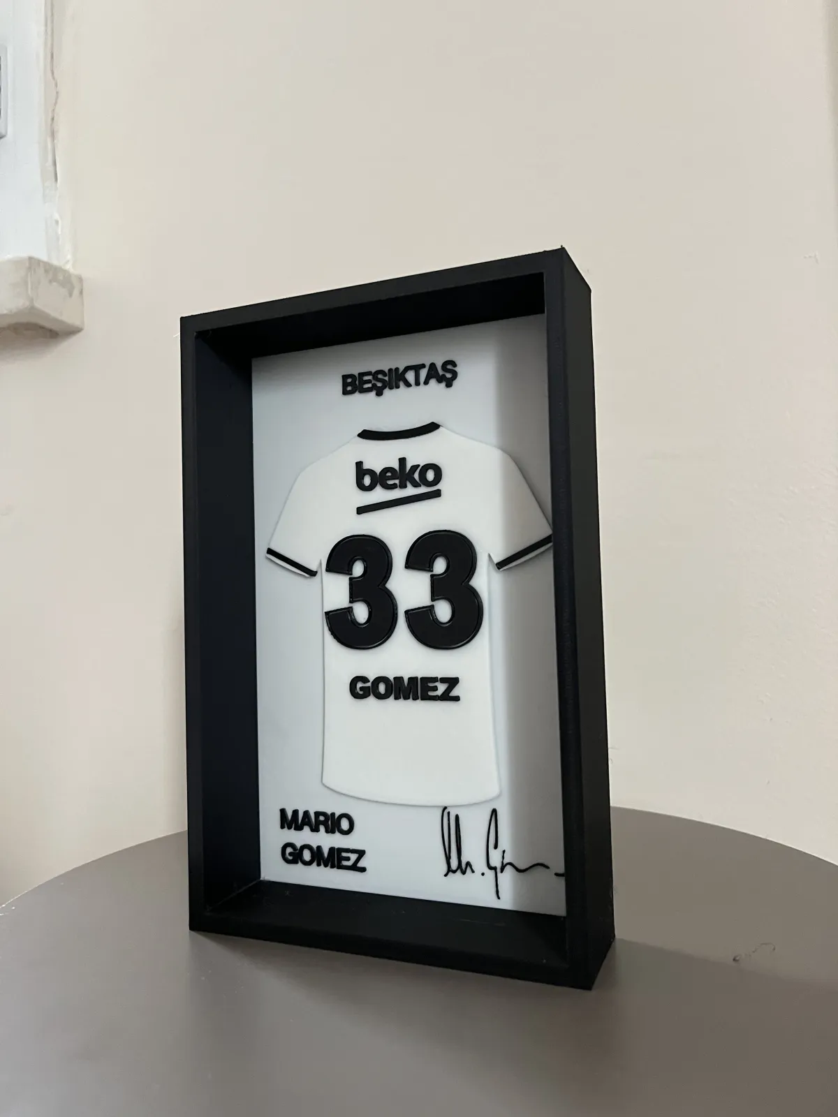 Beşiktaş Forma Çerçevesi - Görsel 3