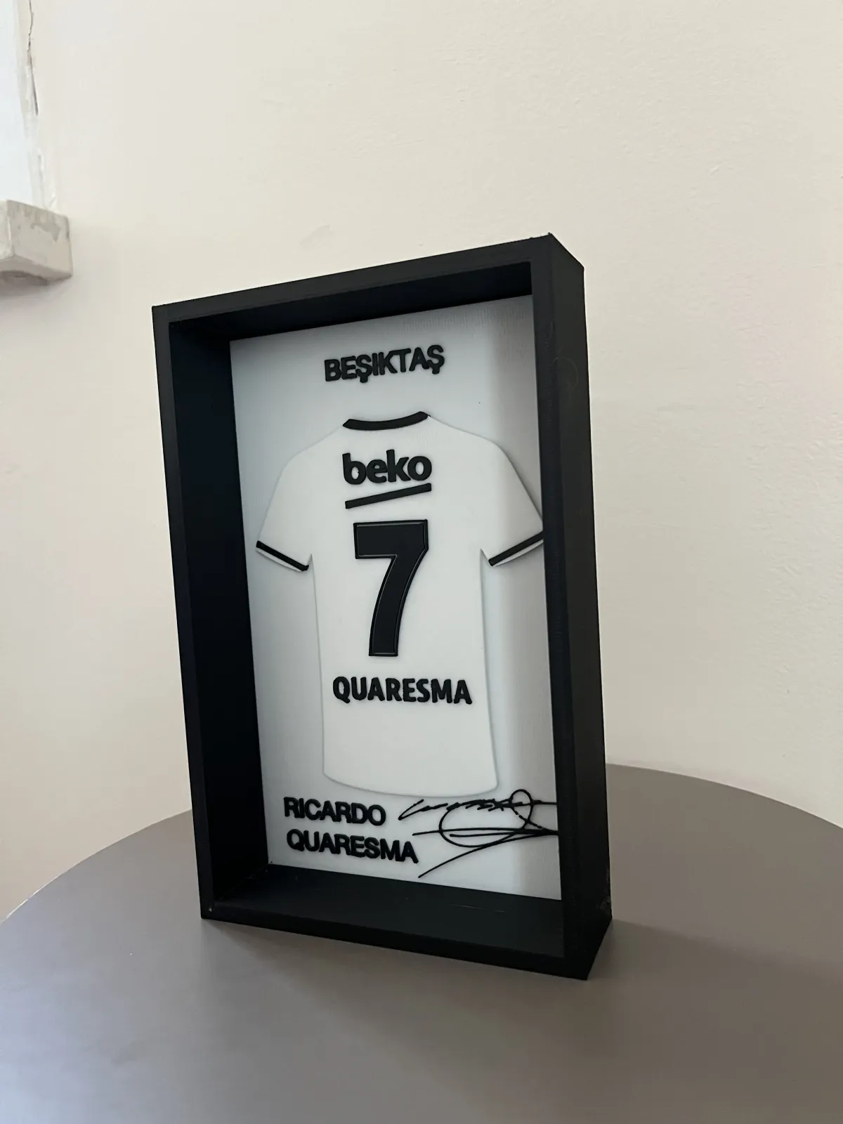 Beşiktaş Ricardo Quaresma İmzalı Forma Çerçevesi - Görsel 4