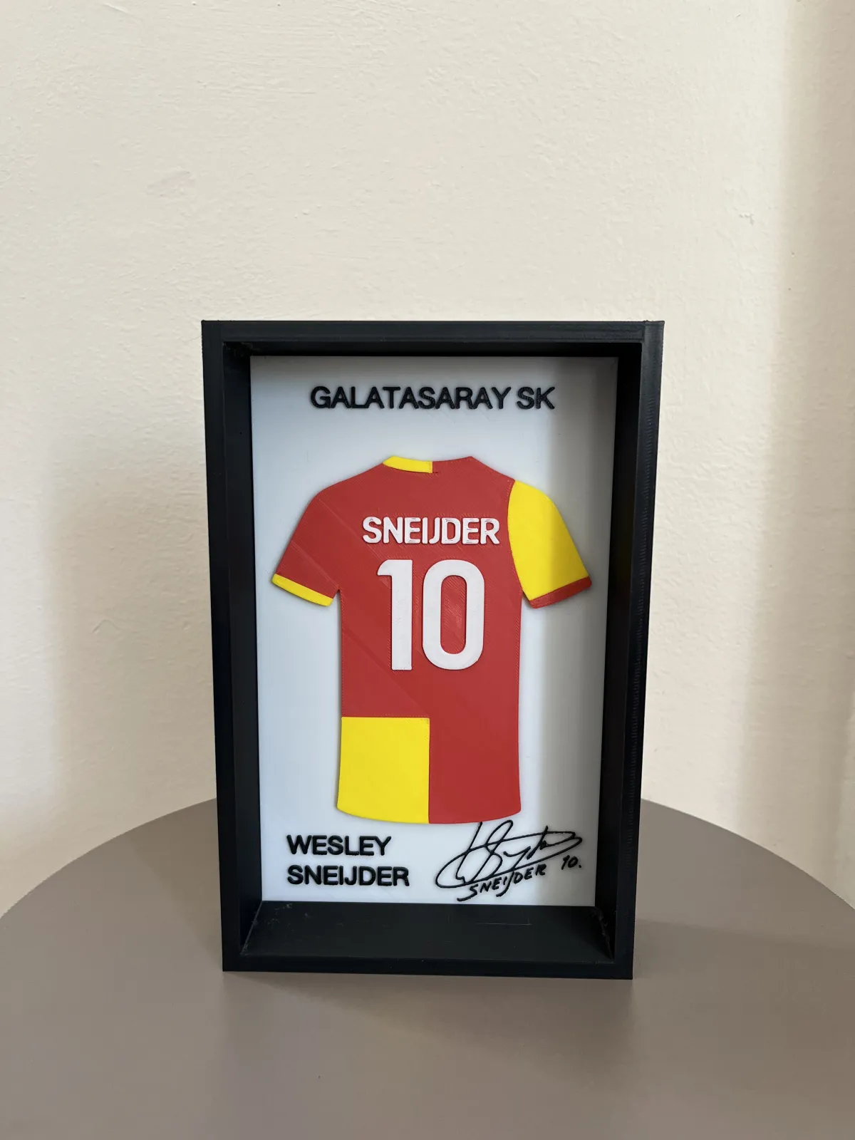 Galatasaray efsanesi Wesley Sneijder konseptiyle hazırlanmış dekoratif forma çerçevesi 2